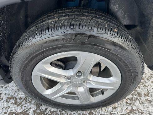 Used 2023 Jeep Compass Sport w/ Mopar Graphics Package image 16