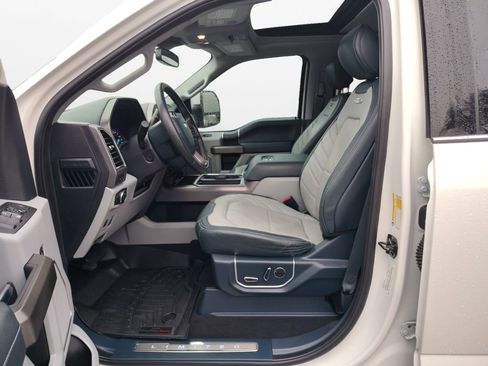 Used 2022 Ford F350 Limited w/ FX4 Off-Road Package image 19