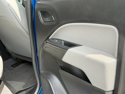 Used 2019 Chevrolet Colorado W/T w/ WT Convenience Package RWD image 39