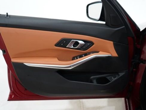 Used 2025 BMW 330i xDrive Sedan w/ M Sport Package image 19