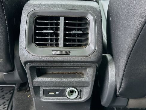 Used 2020 Volkswagen Tiguan SEL image 17