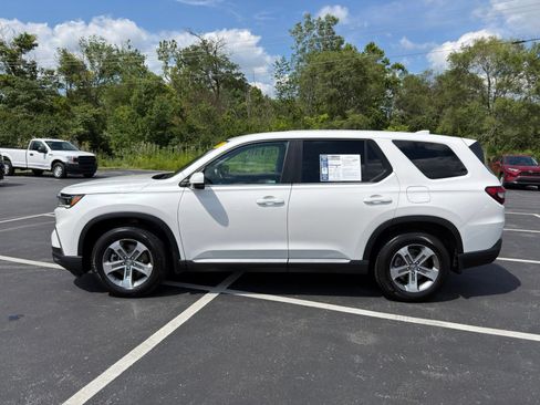 Used 2023 Honda Pilot EX-L image 3
