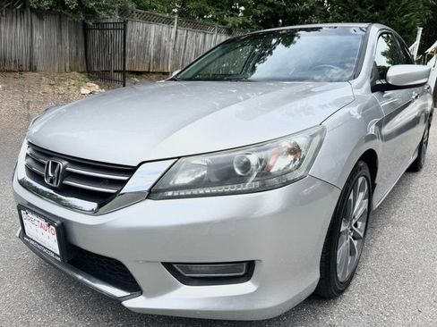 Used 2013 Honda Accord Sport image 3