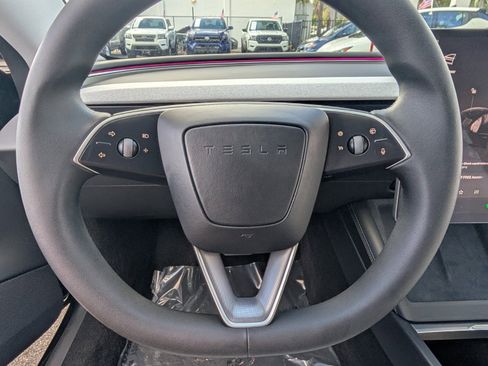 Used 2025 Tesla Model 3 image 33