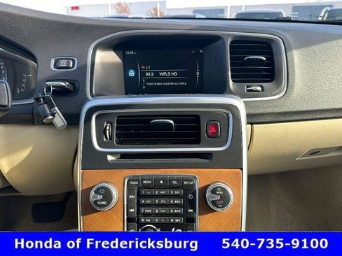 Used 2016 Volvo S60 T5 Premier image 22