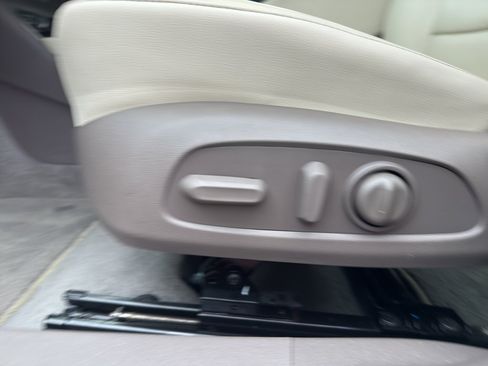 Used 2024 Chevrolet Malibu LT FWD image 13