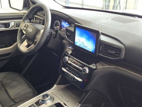 Used 2021 Ford Explorer Limited w/ Equipment Group 301A image 6