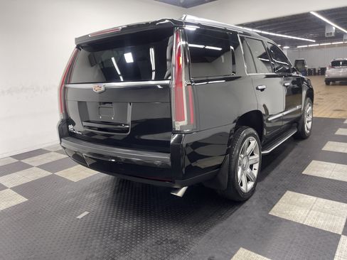 Used 2020 Cadillac Escalade Luxury image 5