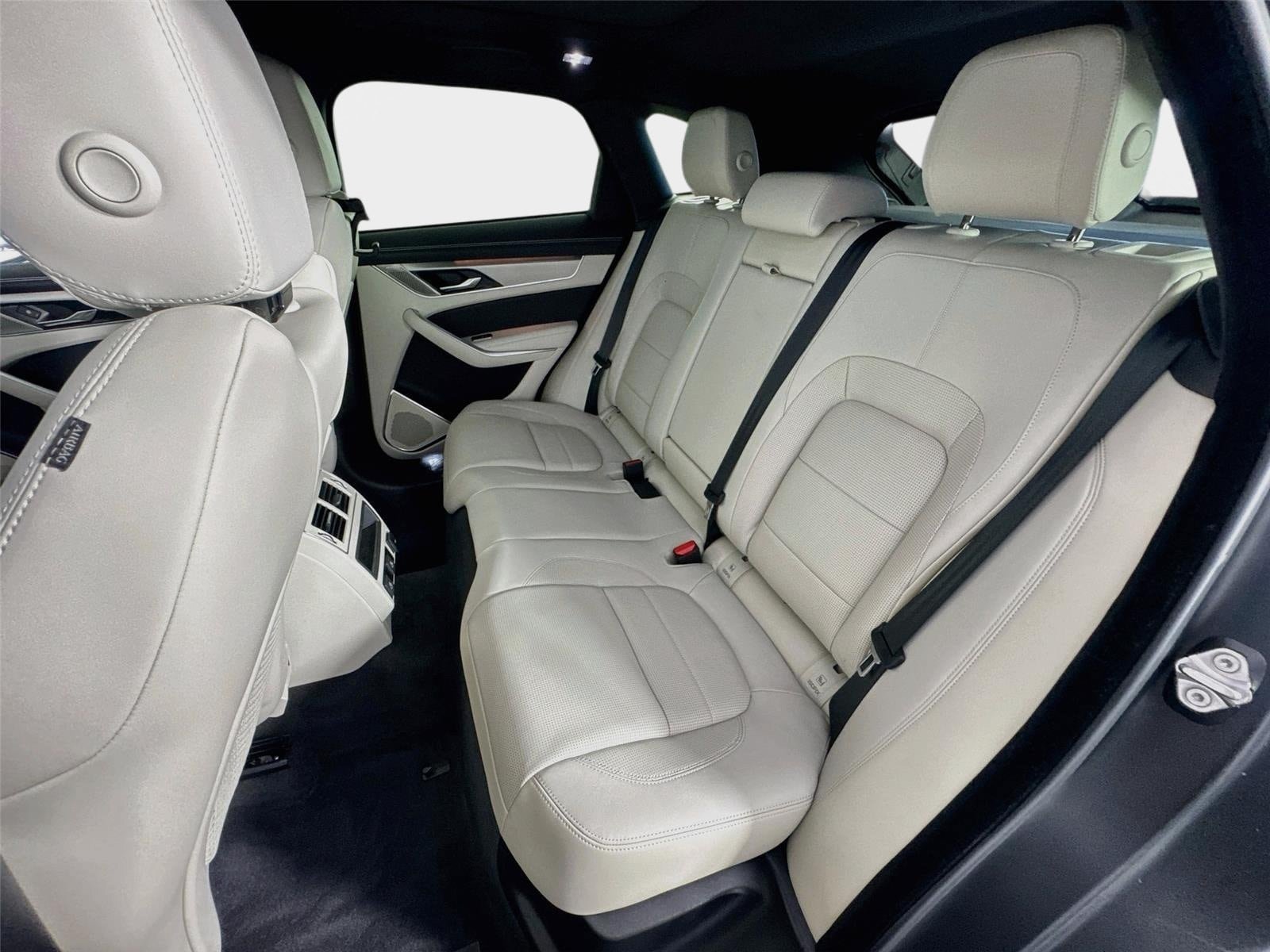 Used 2026 Jaguar F-PACE R-Dynamic S AWD/4WD image 24