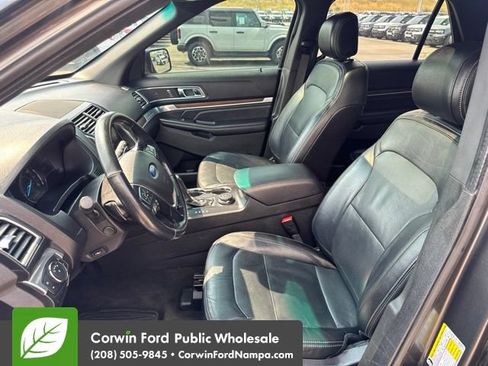 Used 2016 Ford Explorer Limited w/ Equipment Group 301A AWD/4WD image 10