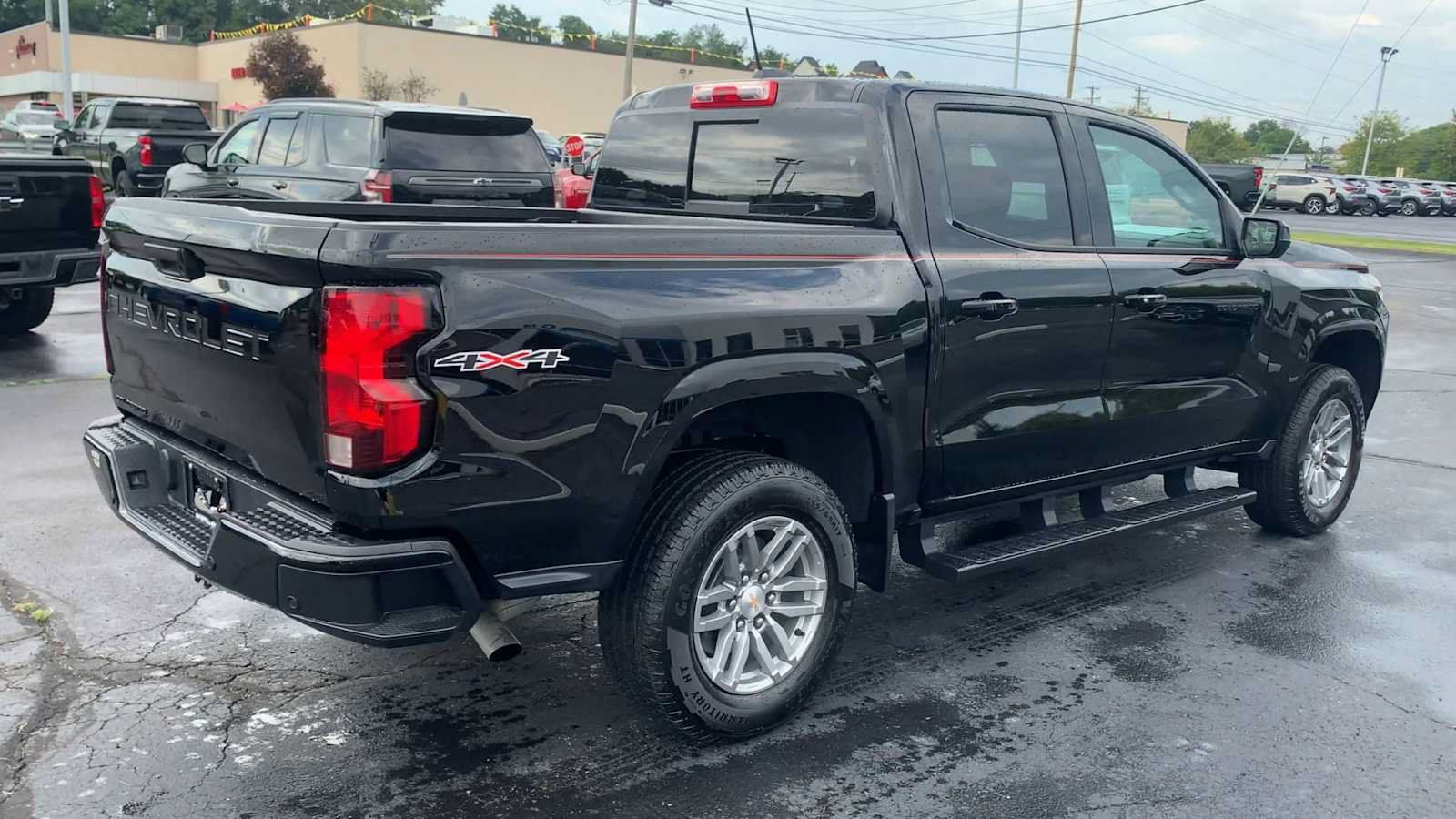 Used 2026 Chevrolet Colorado LT AWD/4WD image 8