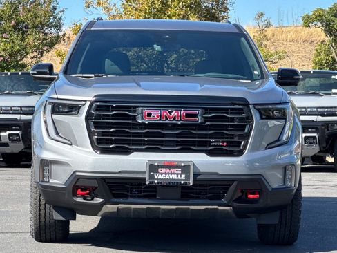 Used 2026 GMC Acadia AT4 w/ LPO, Floor Liner Package AWD/4WD image 9