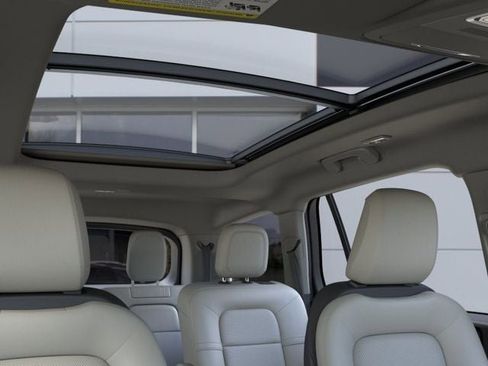 New 2026 Lincoln Aviator 2WD image 22