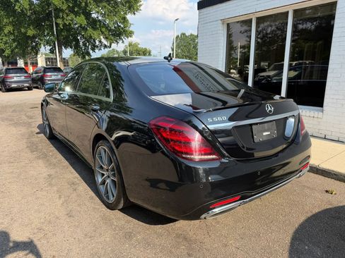 Used 2018 Mercedes-Benz S 560 Sedan image 7