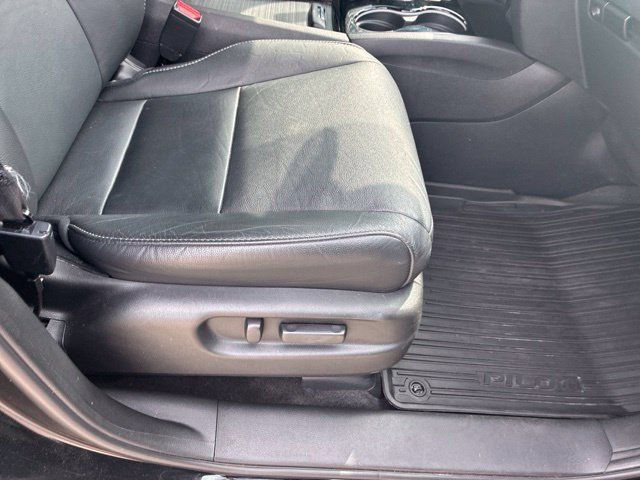 Used 2020 Honda Pilot Touring image 11