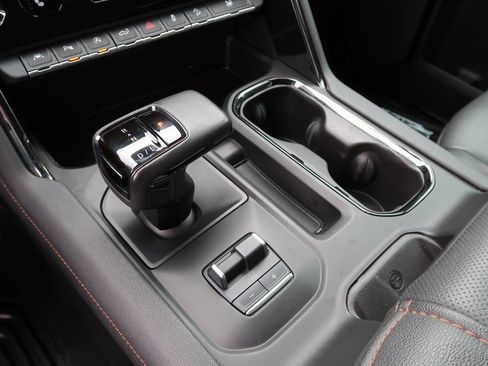 Certified 2022 GMC Sierra 1500 AT4 w/ AT4 Premium Package image 26