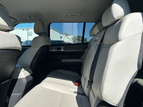 Used 2024 Hyundai Santa Fe SEL FWD image 22