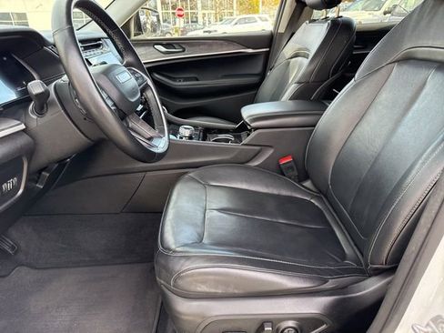 Certified 2022 Jeep Grand Cherokee L Limited image 18