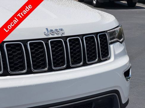 Used 2022 Jeep Grand Cherokee Limited w/ Trailer Tow Group IV RWD image 5