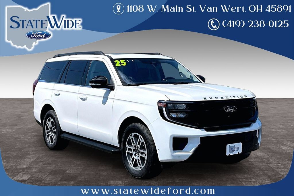 Used 2025 Ford Expedition Active RWD image 1