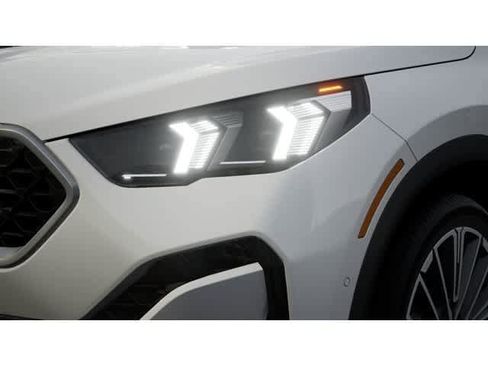 New 2027 BMW X2 xDrive28i AWD/4WD image 6