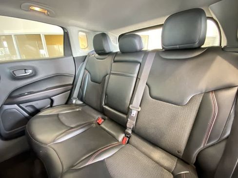 Used 2019 Jeep Compass Trailhawk AWD/4WD image 24