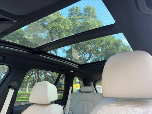 Used 2022 BMW X5 M50i w/ Executive Package AWD/4WD image 15