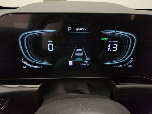 Certified 2024 Kia Niro EX Touring image 22