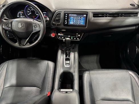Used 2020 Honda HR-V Touring image 12