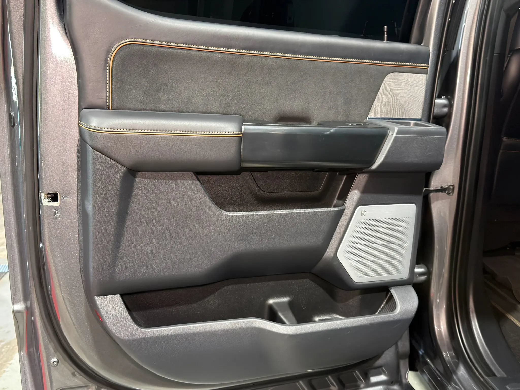 Used 2024 Ford F350 Platinum AWD/4WD image 10