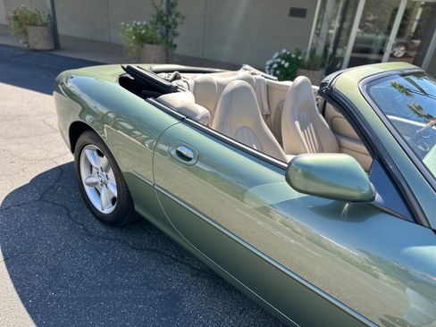 Used 1999 Jaguar XK8 Convertible RWD image 28