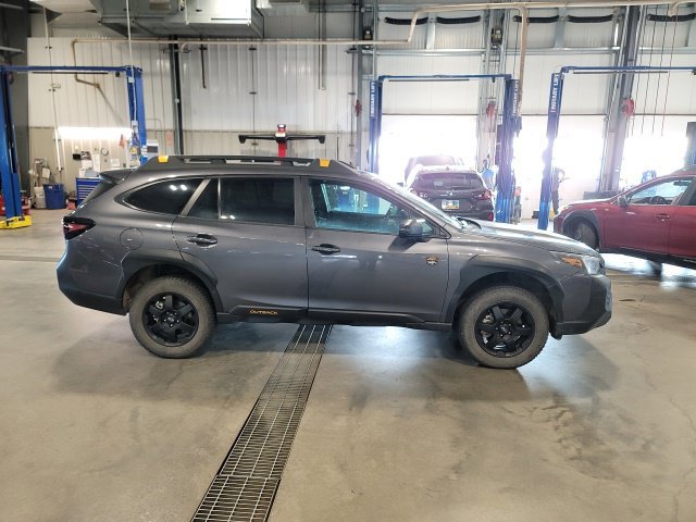 Used 2025 Subaru Outback Wilderness AWD/4WD image 8