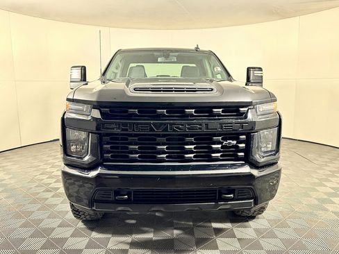 Used 2022 Chevrolet Silverado 2500 Custom w/ Custom Value Package image 2