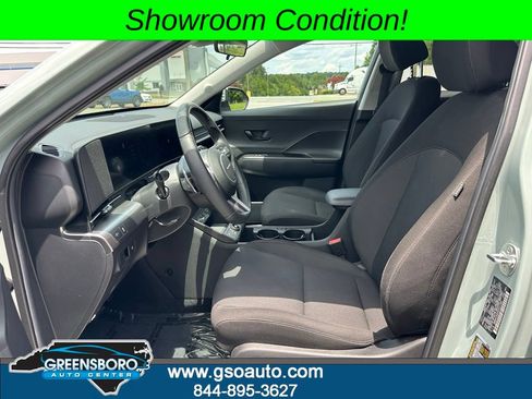 Used 2024 Hyundai Kona SEL FWD image 12