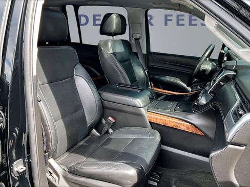 Used 2016 Chevrolet Suburban LTZ image 27