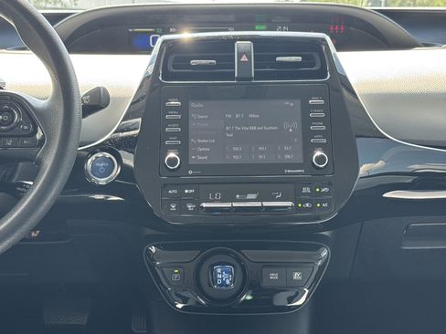 Used 2022 Toyota Prius LE FWD image 27