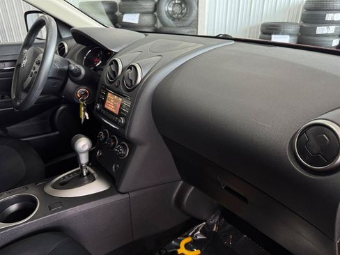 Used 2013 Nissan Rogue S w/ Special Edition Pkg AWD/4WD image 38