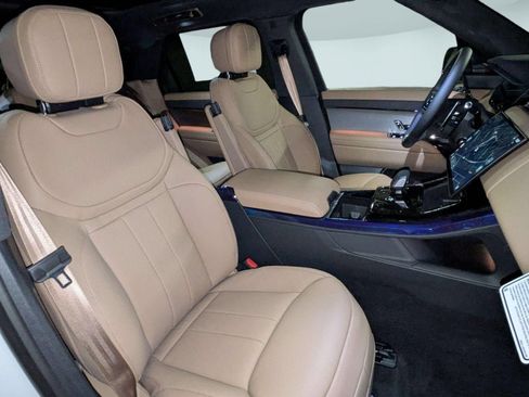 New 2026 Land Rover Range Rover Sport SE AWD/4WD image 30