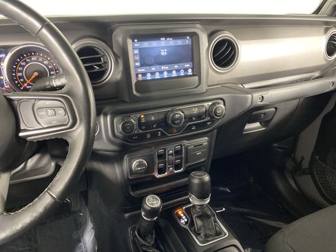 Used 2022 Jeep Gladiator Sport image 33