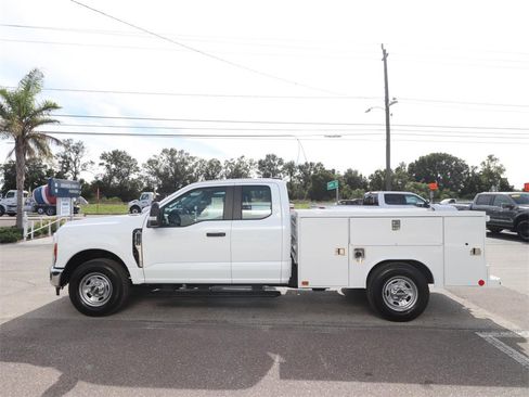 New 2026 Ford F250 XL w/ XL Chrome Package image 9