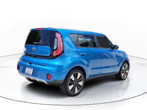 Used 2017 Kia Soul + w/ Designer's Package FWD image 4