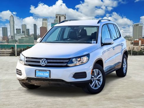 Used 2016 Volkswagen Tiguan S image 1