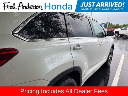 Used 2018 Toyota Highlander LE FWD image 5