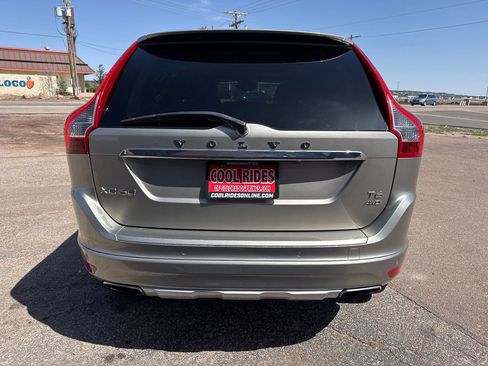 Used 2015 Volvo XC60 T6 w/ Proximity Package AWD/4WD image 5