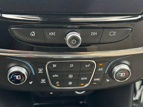 Certified 2023 Chevrolet Traverse LT AWD/4WD image 20