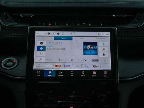 New 2025 Jeep Grand Cherokee Limited image 26