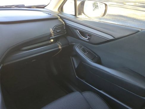 Used 2022 Subaru Outback Premium image 17