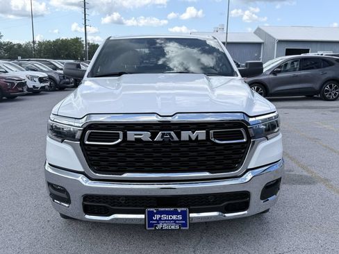Used 2025 RAM 1500 Big Horn AWD/4WD image 2