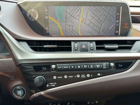 Used 2020 Lexus ES 350 w/ Premium Package FWD image 18