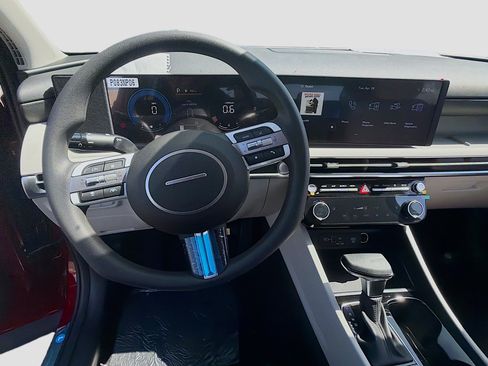 New 2026 Hyundai Tucson SEL FWD image 8